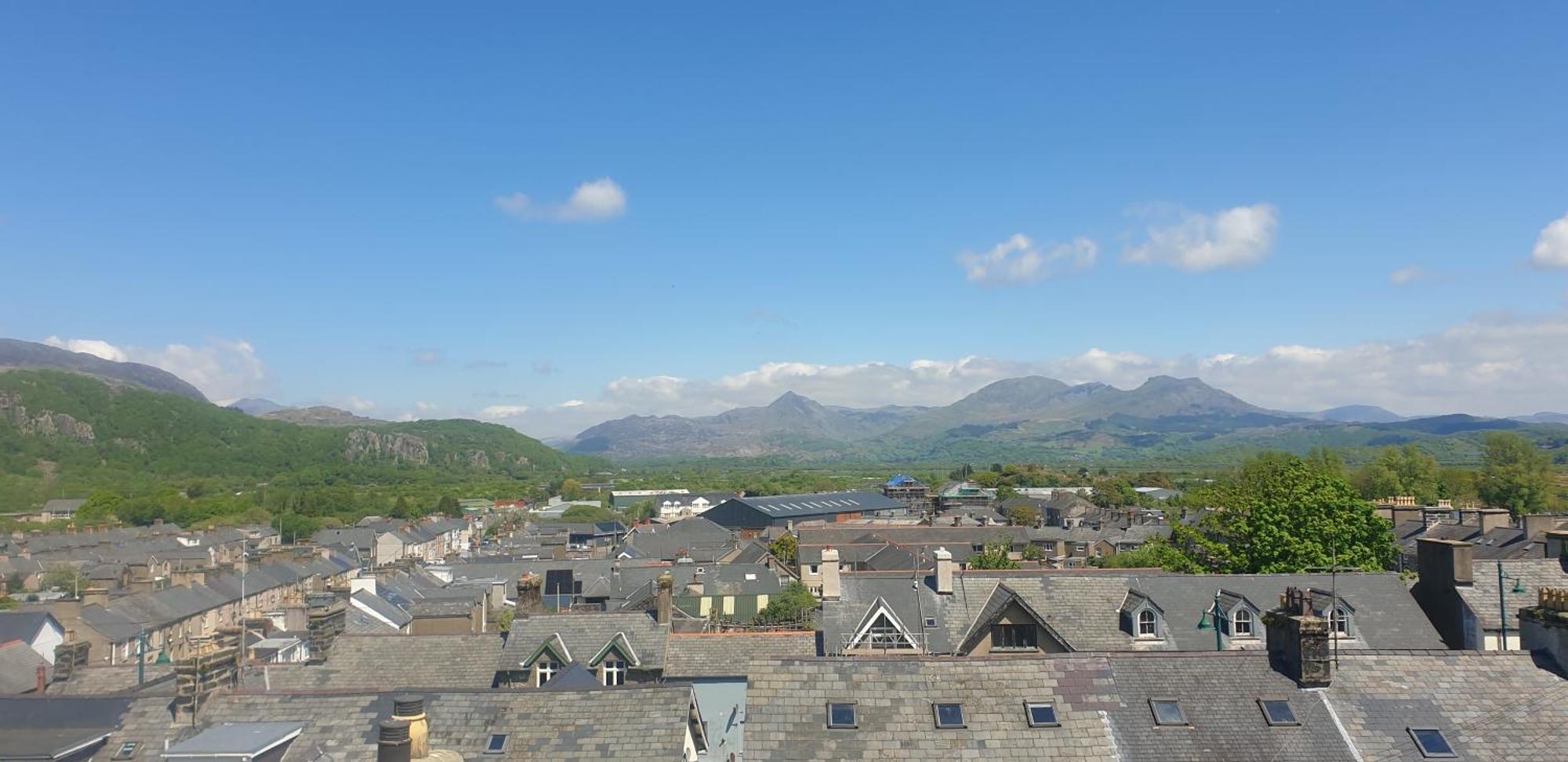 Porthmadog, Sleeps 11, 5 Bedrooms, 5 Bathrooms, Mountain Views Exterior photo