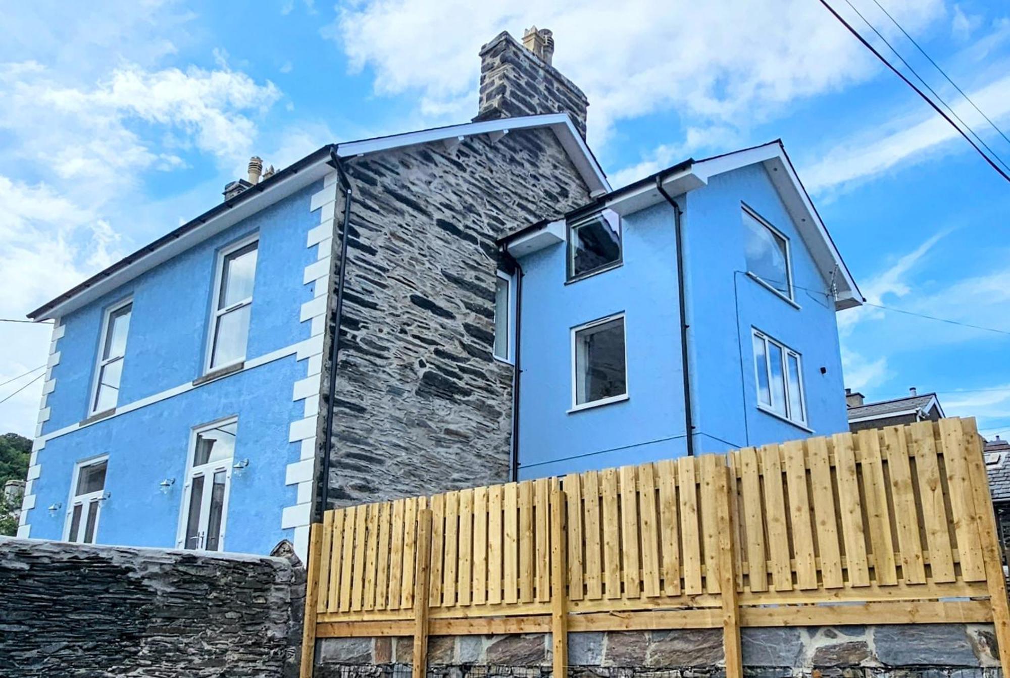 Porthmadog, Sleeps 11, 5 Bedrooms, 5 Bathrooms, Mountain Views Exterior photo
